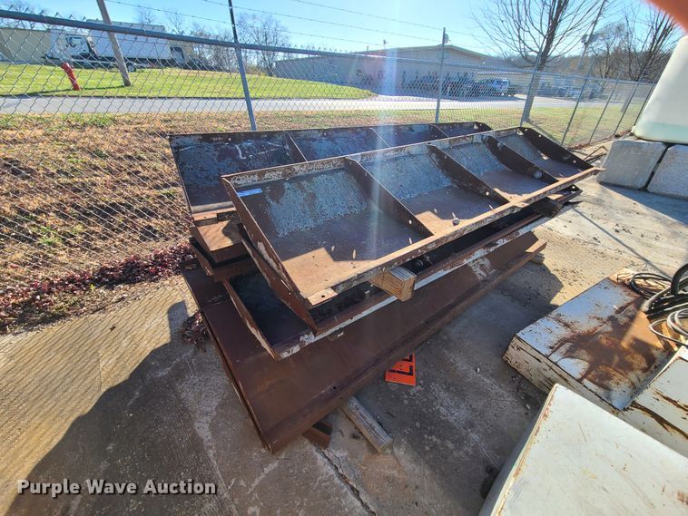 image for item HM9334 (10) concrete forms