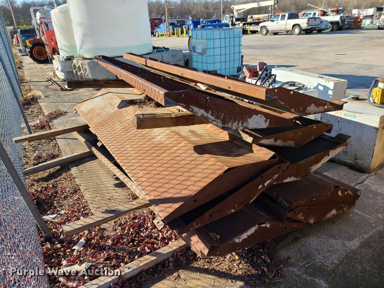 image for item HM9334 (10) concrete forms