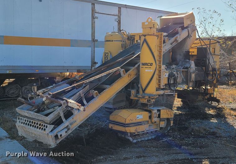 image for item HM9337 Gomaco GT6300 curb machine