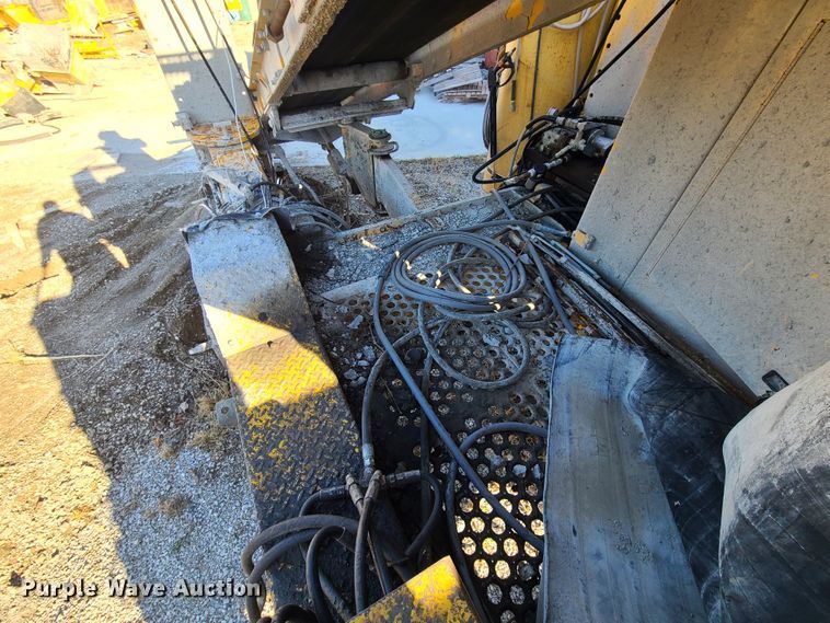 image for item HM9337 Gomaco GT6300 curb machine