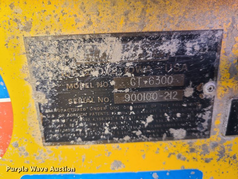 image for item HM9337 Gomaco GT6300 curb machine