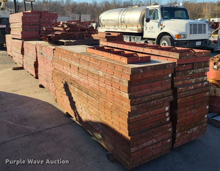 image for item HM9338 Simons concrete forms