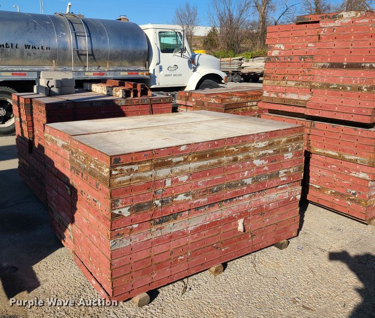 image for item HM9338 Simons concrete forms