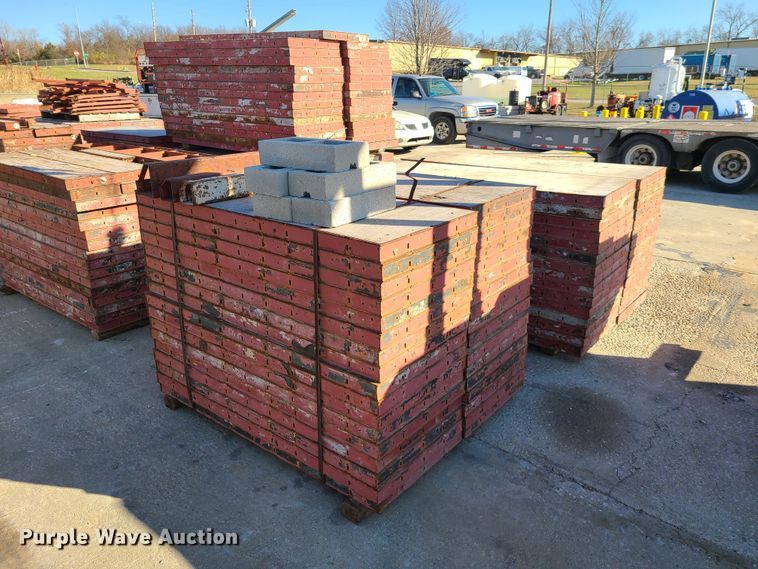 image for item HM9338 Simons concrete forms