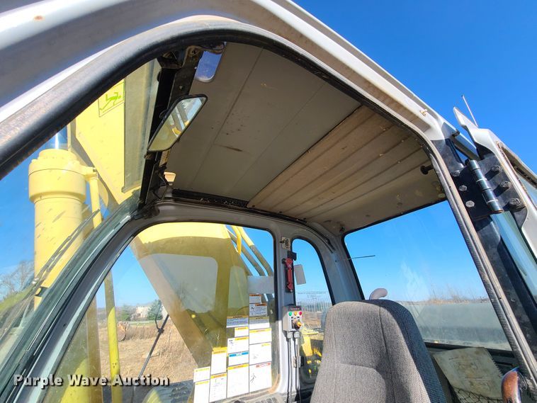 image for item HM9349 2006 Kobelco SK330LC  excavator