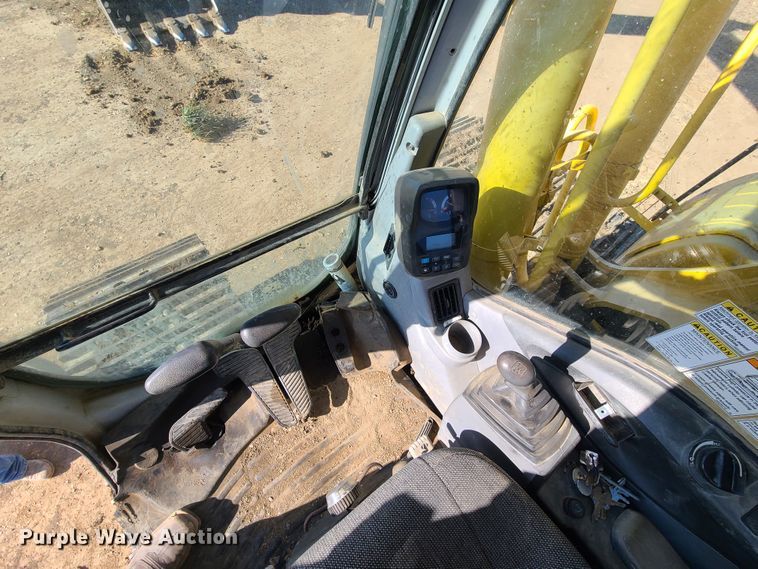 image for item HM9349 2006 Kobelco SK330LC  excavator