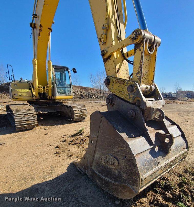 image for item HM9349 2006 Kobelco SK330LC  excavator