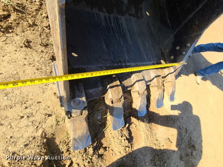 image for item HM9349 2006 Kobelco SK330LC  excavator