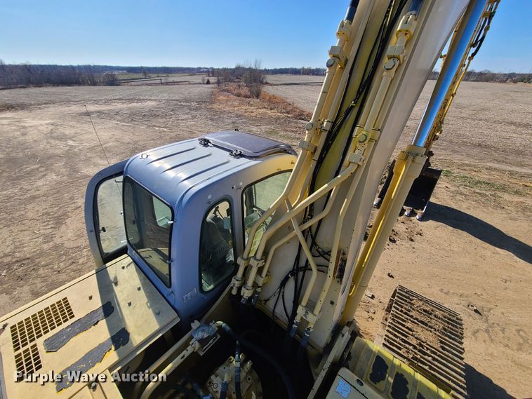 image for item HM9349 2006 Kobelco SK330LC  excavator