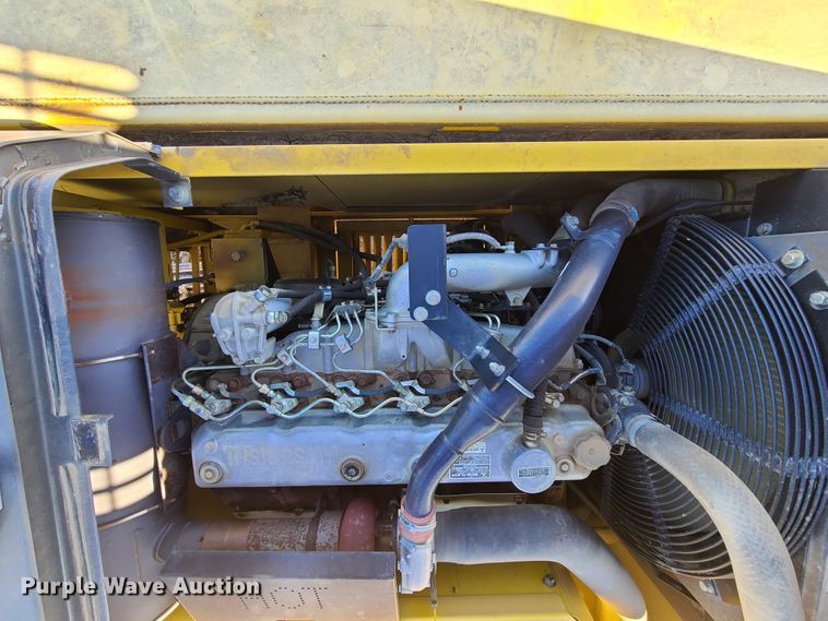 image for item HM9349 2006 Kobelco SK330LC  excavator