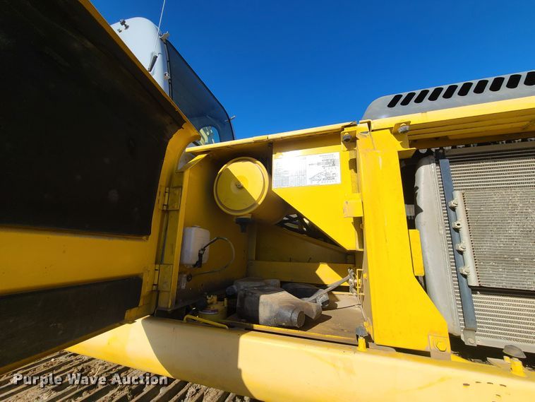 image for item HM9349 2006 Kobelco SK330LC  excavator