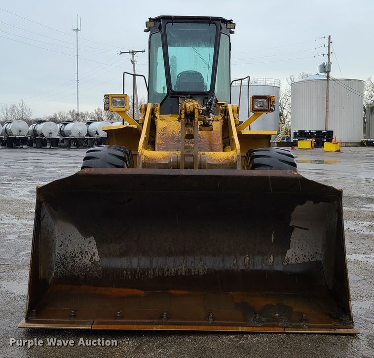 image for item HM9392 1994 Komatsu WA320-1  wheel loader