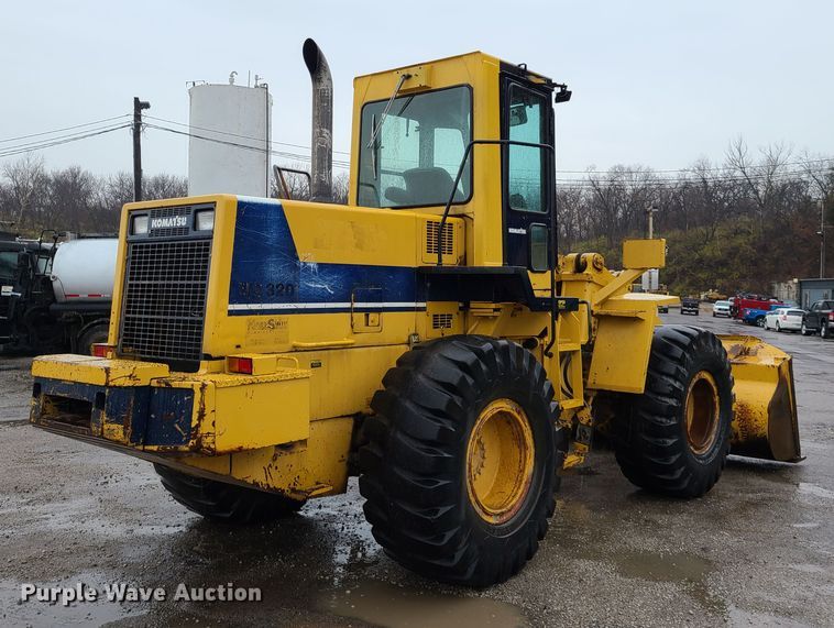image for item HM9392 1994 Komatsu WA320-1  wheel loader