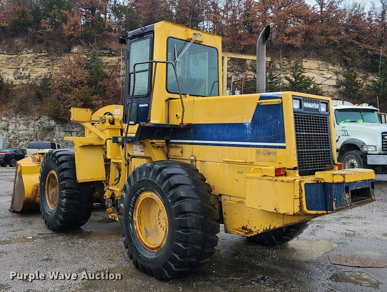 image for item HM9392 1994 Komatsu WA320-1  wheel loader