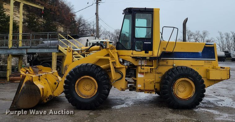image for item HM9392 1994 Komatsu WA320-1  wheel loader