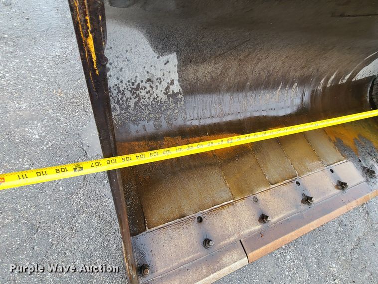 image for item HM9392 1994 Komatsu WA320-1  wheel loader