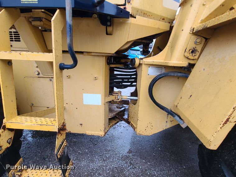 image for item HM9392 1994 Komatsu WA320-1  wheel loader