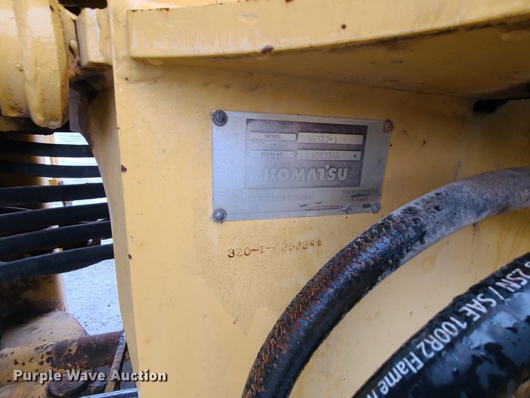image for item HM9392 1994 Komatsu WA320-1  wheel loader