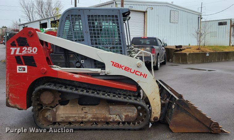 image for item HM9405 2011 Takeuchi TL250  tracked skid steer loader