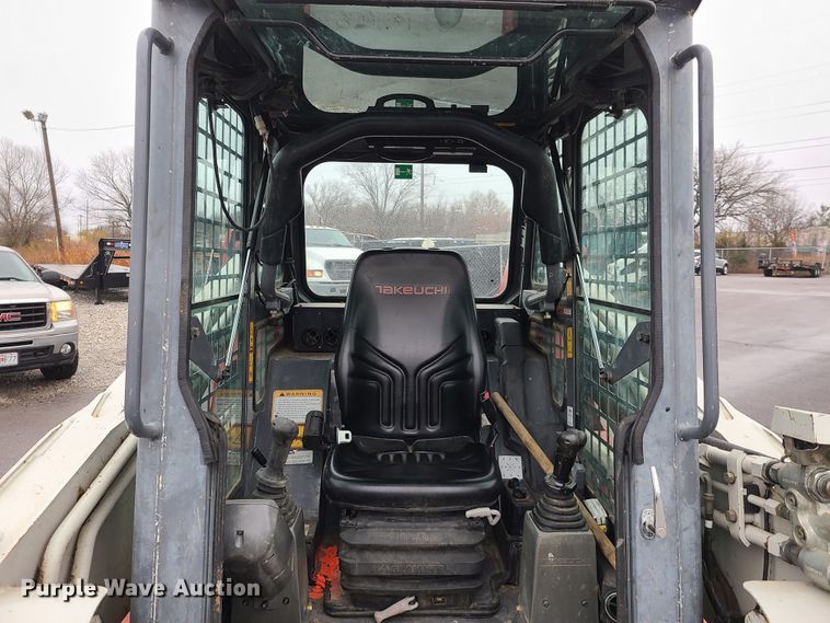 image for item HM9405 2011 Takeuchi TL250  tracked skid steer loader