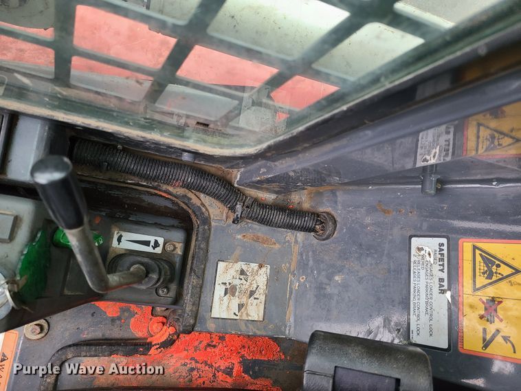 image for item HM9405 2011 Takeuchi TL250  tracked skid steer loader