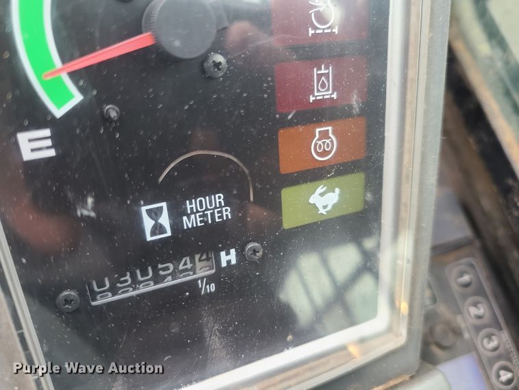 image for item HM9405 2011 Takeuchi TL250  tracked skid steer loader