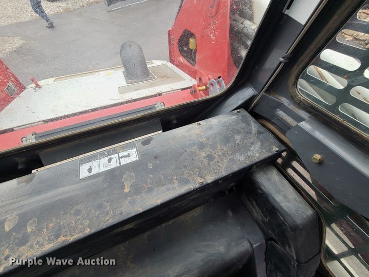 image for item HM9405 2011 Takeuchi TL250  tracked skid steer loader