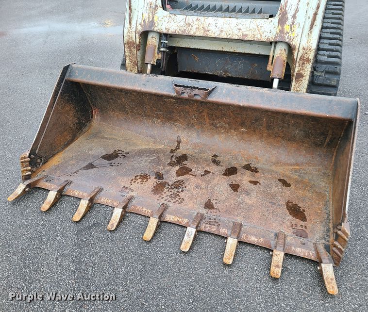 image for item HM9405 2011 Takeuchi TL250  tracked skid steer loader