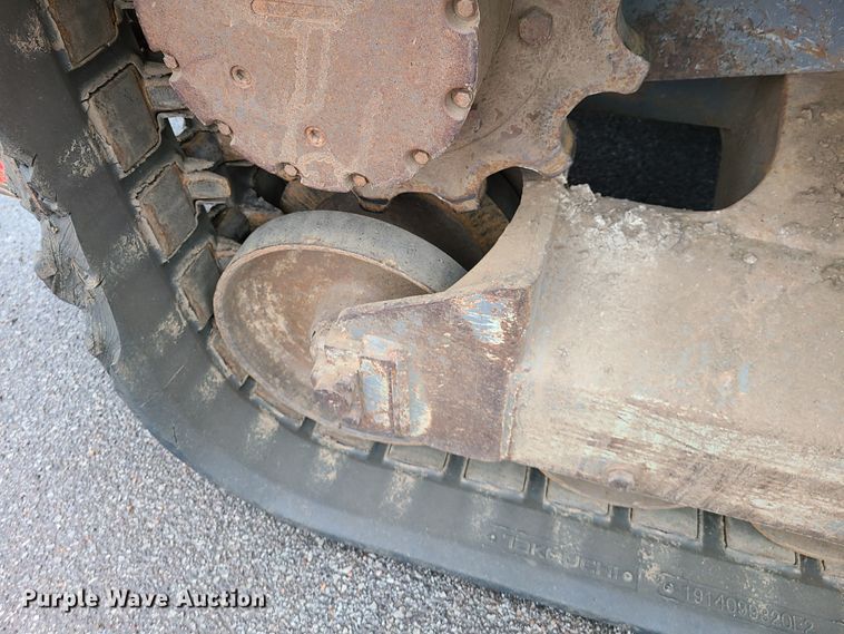 image for item HM9405 2011 Takeuchi TL250  tracked skid steer loader