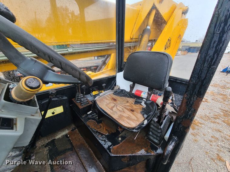 image for item HM9751 2004 JCB 506C HL  telehandler