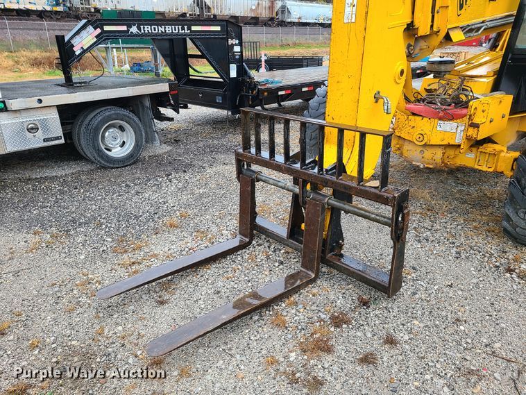 image for item HM9751 2004 JCB 506C HL  telehandler