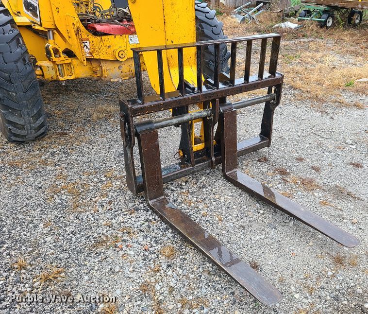 image for item HM9751 2004 JCB 506C HL  telehandler