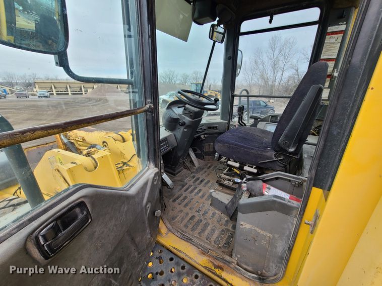 image for item HM9783 1998 Komatsu WA500-3L  wheel loader
