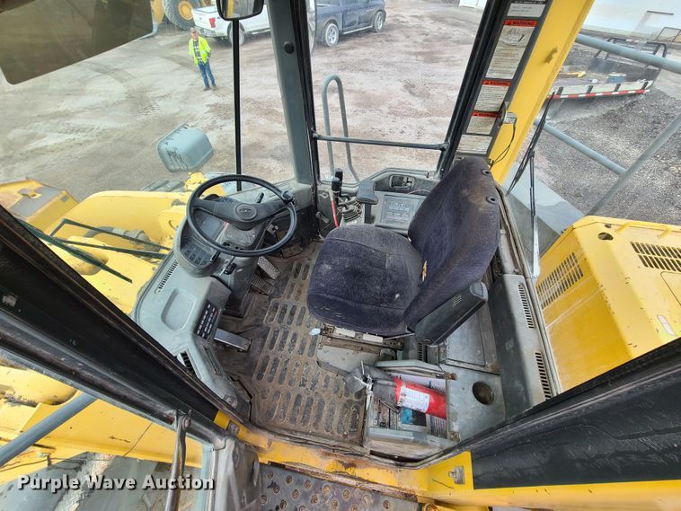 image for item HM9783 1998 Komatsu WA500-3L  wheel loader