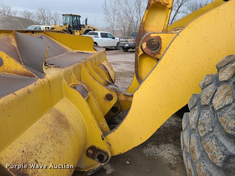 image for item HM9783 1998 Komatsu WA500-3L  wheel loader
