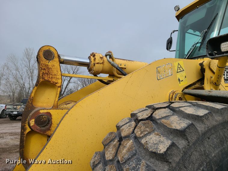 image for item HM9783 1998 Komatsu WA500-3L  wheel loader