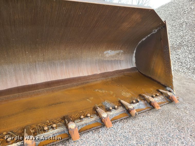 image for item HM9783 1998 Komatsu WA500-3L  wheel loader