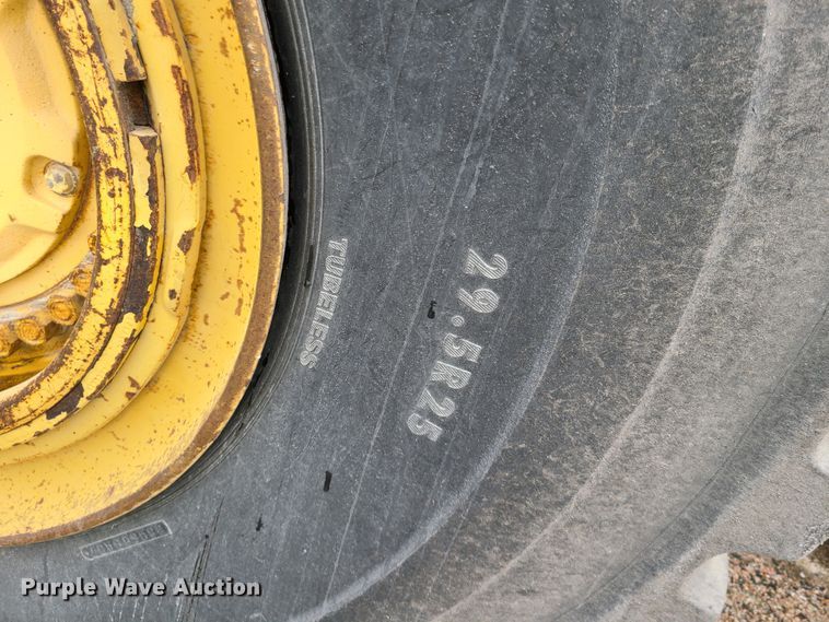 image for item HM9783 1998 Komatsu WA500-3L  wheel loader