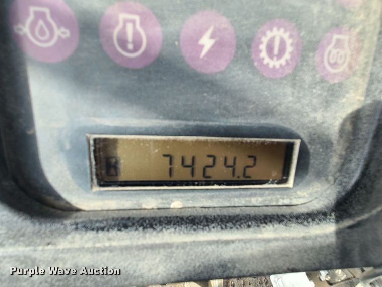 image for item HM9784 2004 Caterpillar 963C  track loader