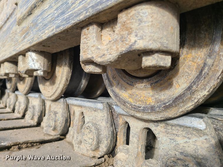 image for item HM9784 2004 Caterpillar 963C  track loader