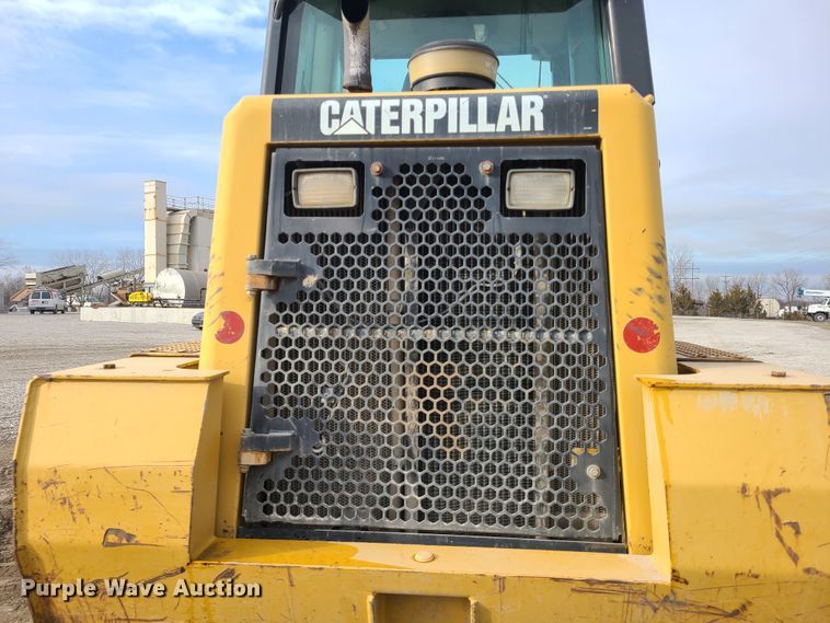 image for item HM9784 2004 Caterpillar 963C  track loader