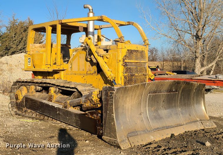 image for item HM9826 1974 Caterpillar D8H  dozer