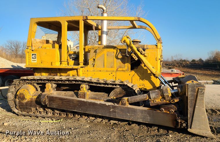 image for item HM9826 1974 Caterpillar D8H  dozer