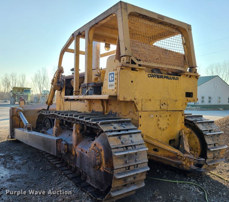 image for item HM9826 1974 Caterpillar D8H  dozer