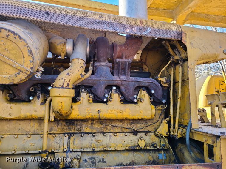 image for item HM9826 1974 Caterpillar D8H  dozer
