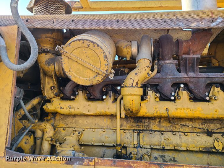 image for item HM9826 1974 Caterpillar D8H  dozer