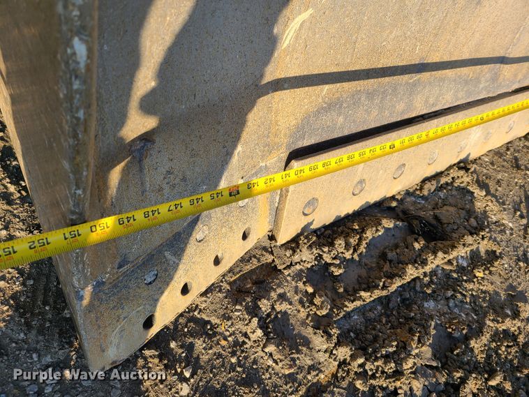 image for item HM9826 1974 Caterpillar D8H  dozer