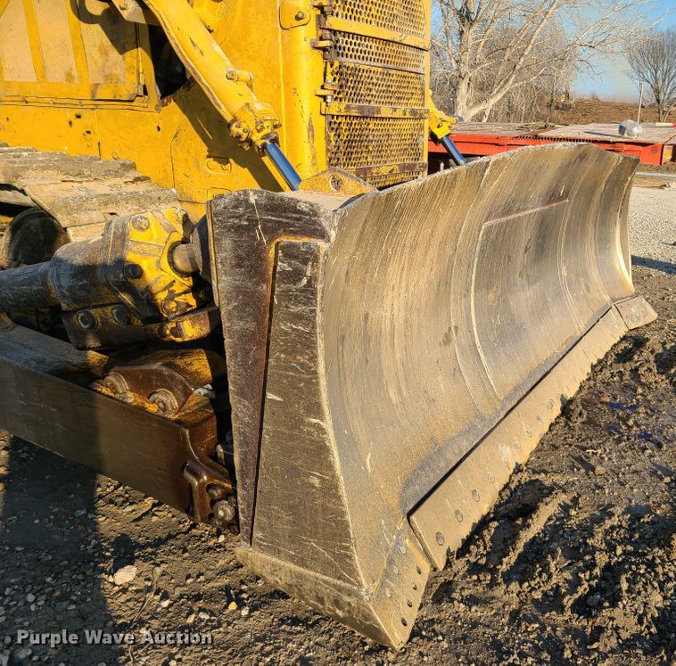 image for item HM9826 1974 Caterpillar D8H  dozer