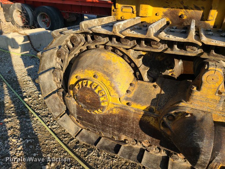 image for item HM9826 1974 Caterpillar D8H  dozer