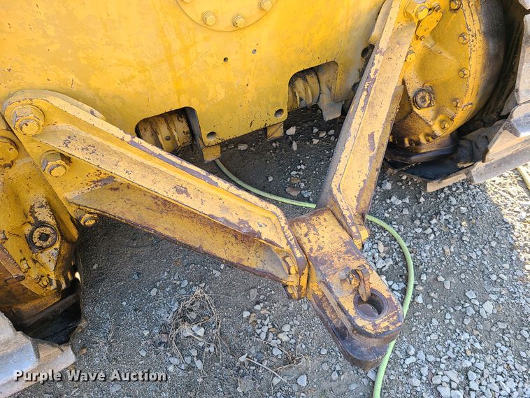 image for item HM9826 1974 Caterpillar D8H  dozer